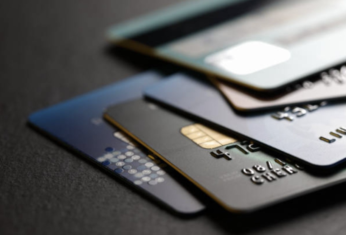 Biaya kartu kredit