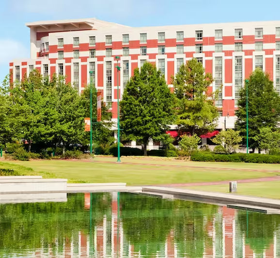 Hotels Near Atlanta Aquarium