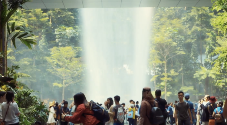 How to See Changi Airport Waterfall