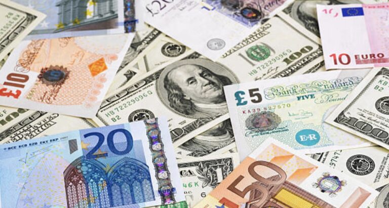 Bagaimana Nilai Tukar Suatu Mata Uang Asing Dapat Naik atau Turun