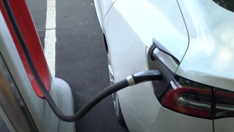 How Long Do Tesla Batteries Last