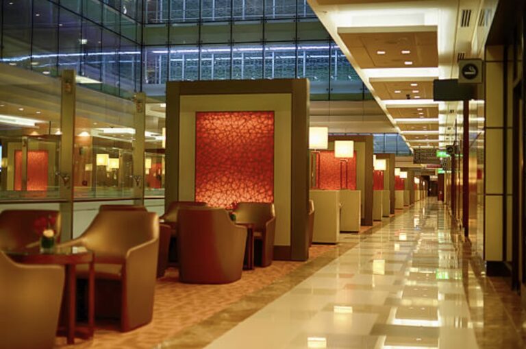 What to Do in Dubai Airport