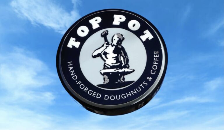 Farewell to Top Pot Doughnuts in Queen Anne After 17 Years of Service