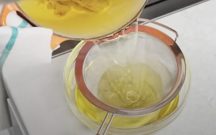 How to Clean Cooking Oil