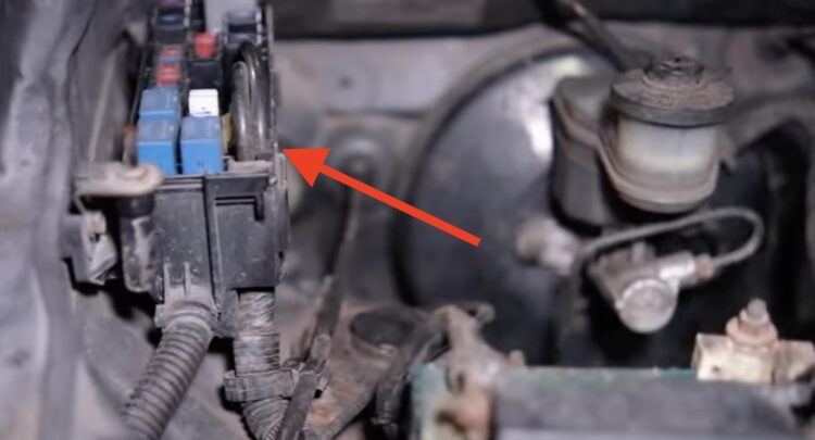 Penyebab AC Mobil Toyota Avanza Tidak Dingin