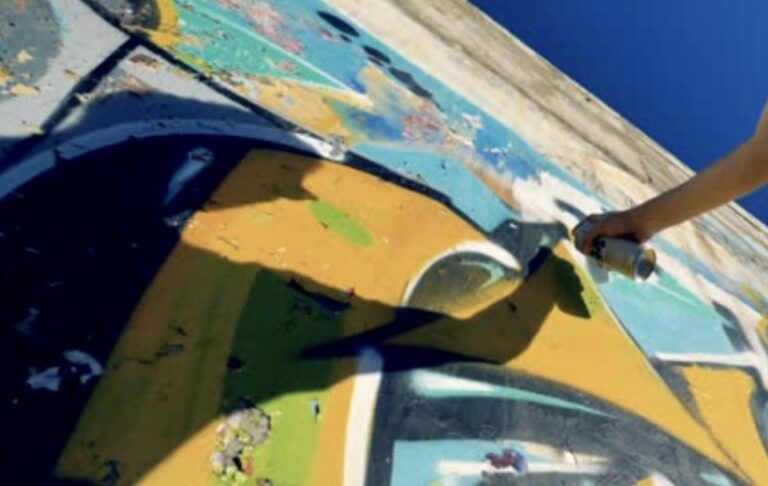 Discover the best U.S. murals, theme parks, and cafés where Pop Mart’s Labubu looks adorable in photos—perfect for collectors & Instagram!