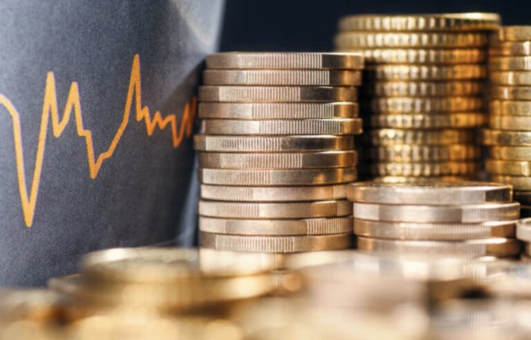 How Monetary Policy and Fiscal Policy Work Together to Stabilize the Economy