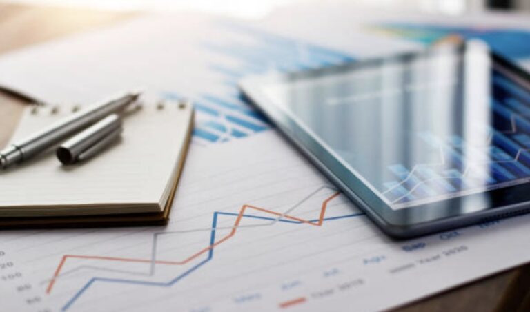 Need a cost analysis template? This guide includes free templates, expert definitions of cost analysis, and how to connect it with life cycle cost analysis, cost-benefit analysis, and cost-volume-profit analysis.