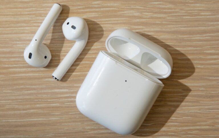 Why Do My AirPods Keep Disconnecting