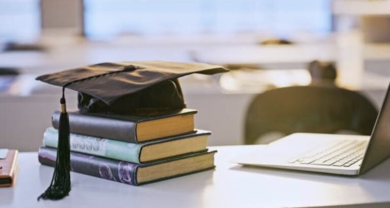 Contoh Skripsi: Panduan Lengkap + Referensi Terbaik untuk Mahasiswa