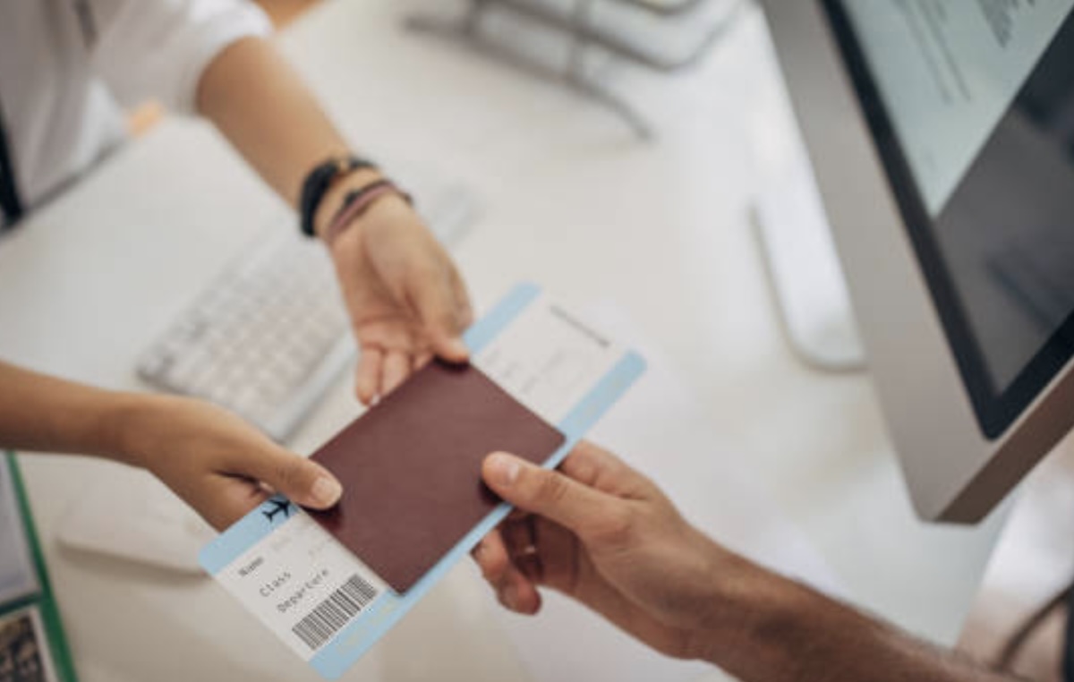 How to Become a Travel Agent: Your Ultimate Career Guide