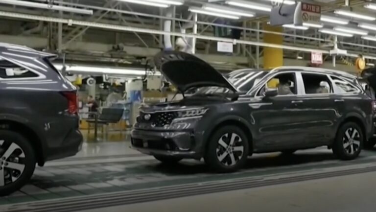 Chinese EV Tariffs Canada