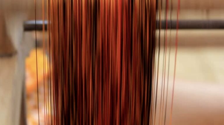 what makes the process of silk-screening so unique