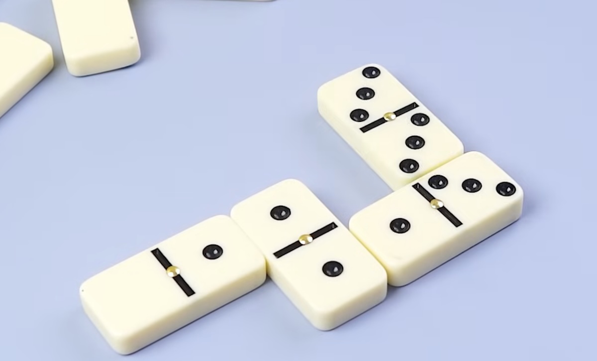 How to Play Dominoes