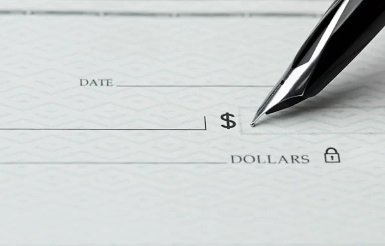 How to Write a Check for Rent