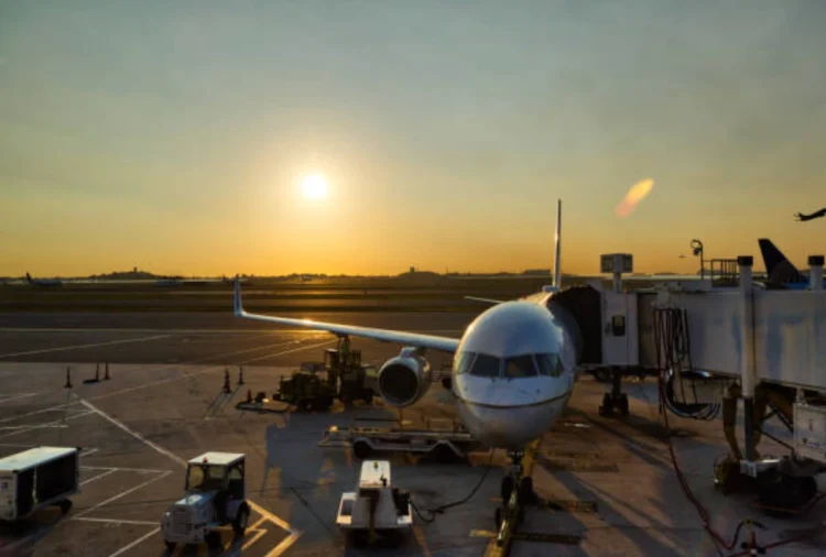 how much is flight to London from USA