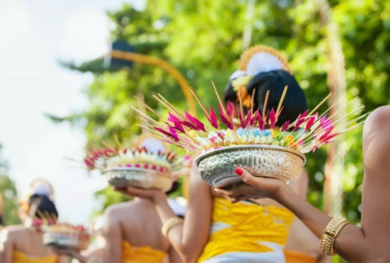 Sewa Baju Adat Terdekat Tangerang selatan