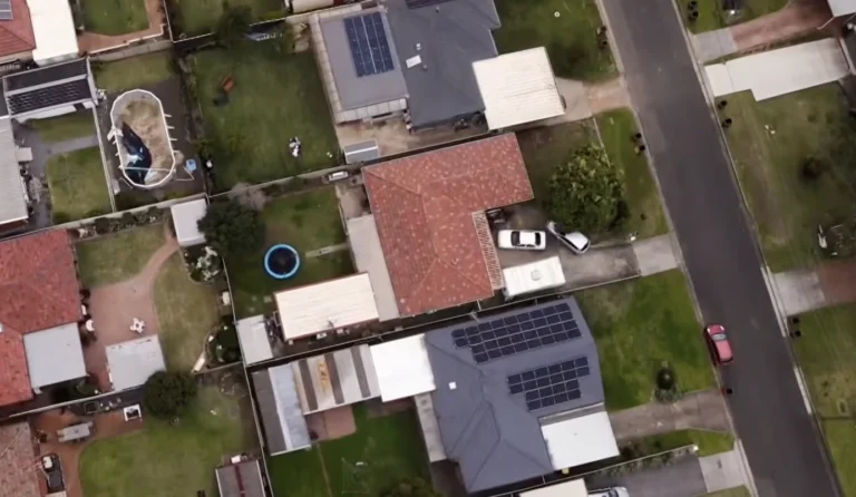 Australia house prices falling