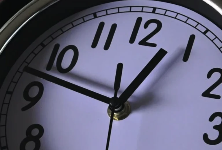 daylight saving time ends 2026
